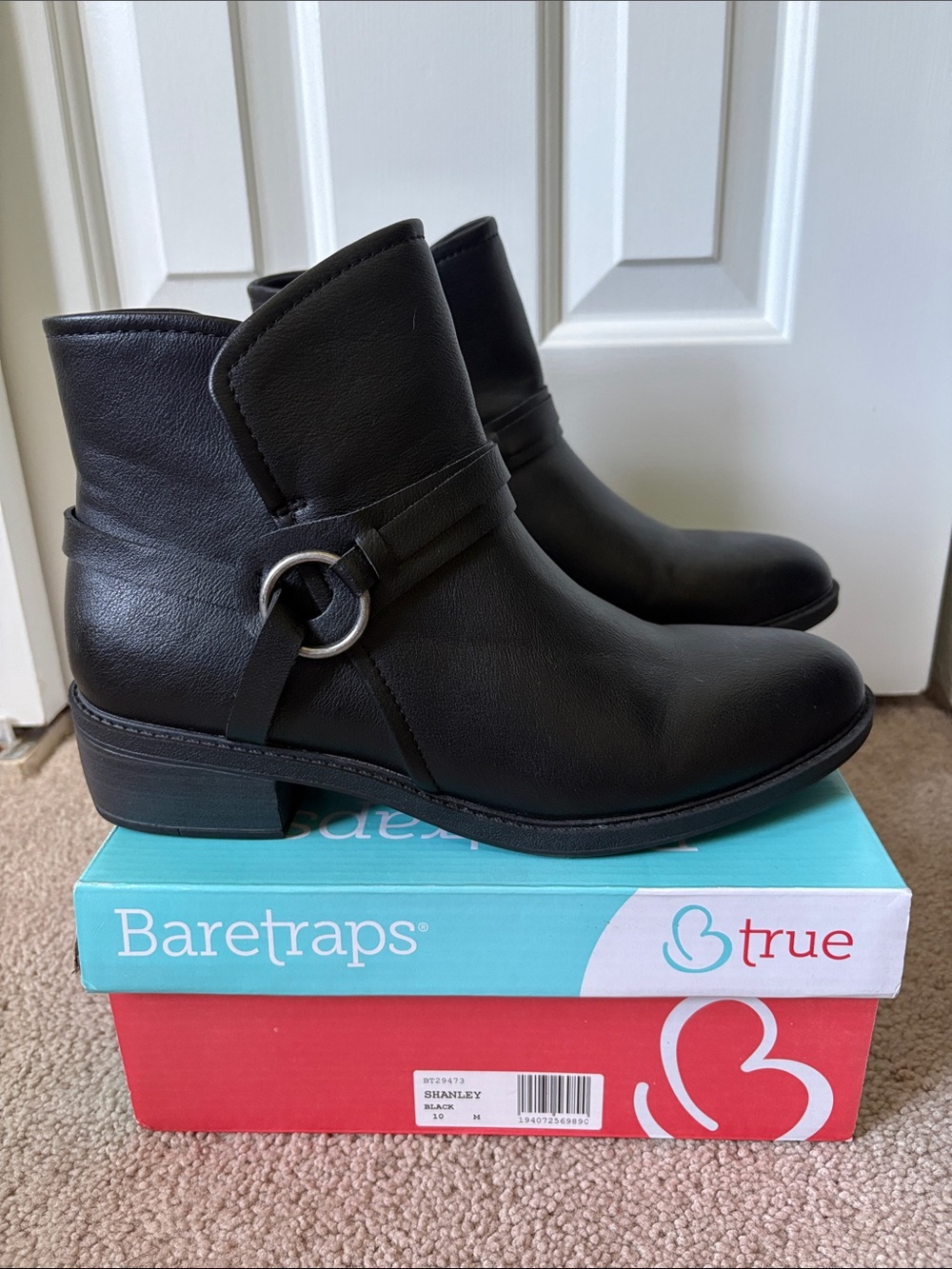 Baretraps Shanley ankle boots
